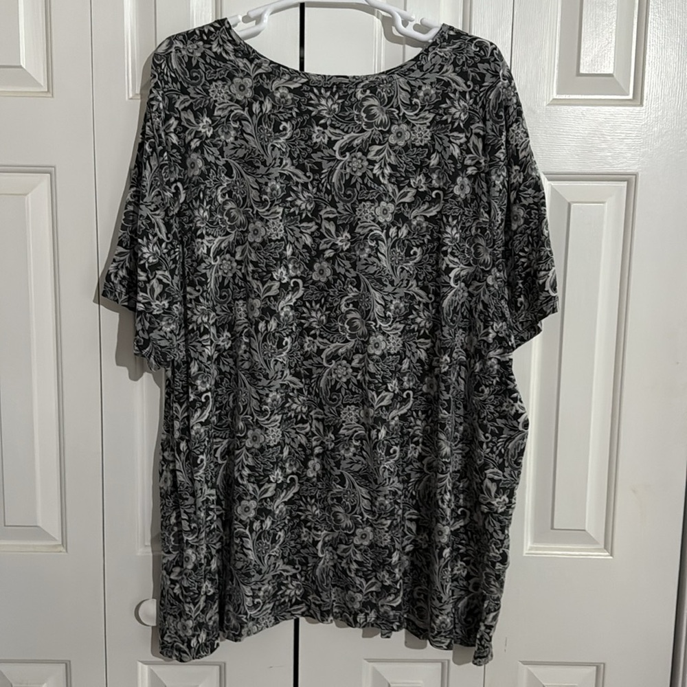 Floral Black and Gray Women's Top - Picture 2 of 3